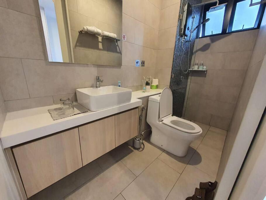Kota Kinabalu City The Shore - Lucky 7 Homestay 외부 사진